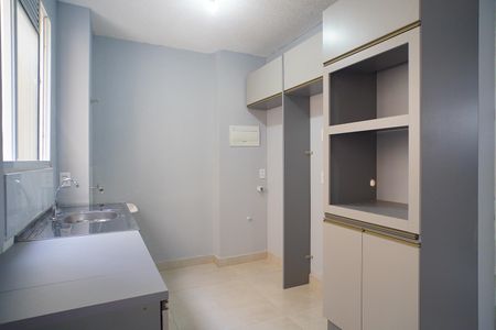 Cozinha  de apartamento para alugar com 2 quartos, 49m² em Rubem Berta, Porto Alegre