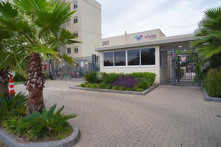 Apartamento para alugar com 49m², 2 quartos e 1 vaga Apartamento para alugar com 49m², 2 quartos e 1 vagaFachada