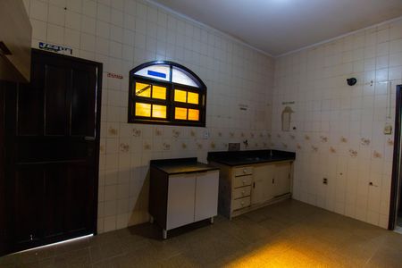 Casa à venda com 184m², 3 quartos e 1 vaga Casa à venda com 184m², 3 quartos e 1 vagaCozinha