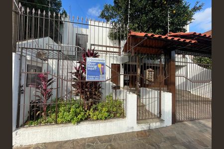 Casa à venda com 180m², 3 quartos e 2 vagas Casa à venda com 180m², 3 quartos e 2 vagasPlaca Instalada em 29/05/2026 - Cod.COEY-1120
