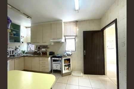 Casa à venda com 180m², 3 quartos e 2 vagas