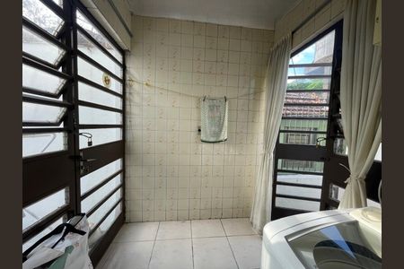 Casa à venda com 180m², 3 quartos e 2 vagas
