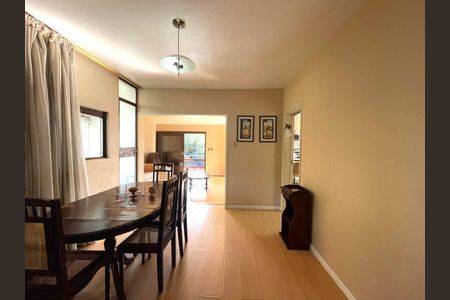 Casa à venda com 180m², 3 quartos e 2 vagas