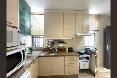 Casa à venda com 180m², 3 quartos e 2 vagas