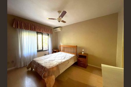 Casa à venda com 180m², 3 quartos e 2 vagas