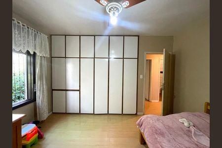 Casa à venda com 180m², 3 quartos e 2 vagas
