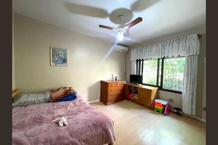 Casa à venda com 180m², 3 quartos e 2 vagas