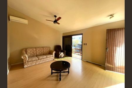 Casa à venda com 180m², 3 quartos e 2 vagas