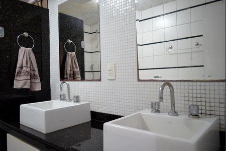 Apartamento para alugar com 115m², 3 quartos e 1 vagaBanheiro da Suíte