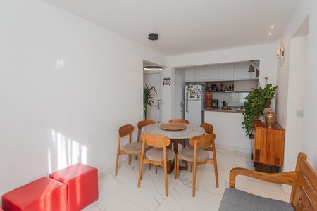 Sala de apartamento à venda com 2 quartos, 61m² em Sagrada Família, Belo Horizonte
