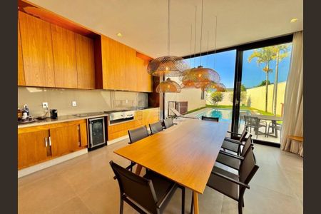 Casa de Condomínio à venda com 4 quartos, 530m² em Sousas, Campinas