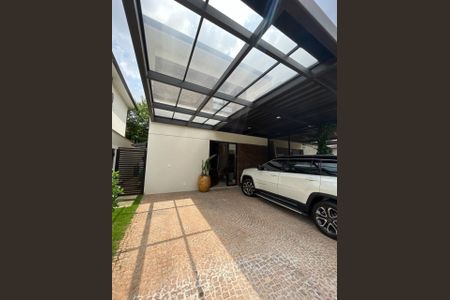 Casa de condomínio à venda com 156m², 3 quartos e 4 vagas