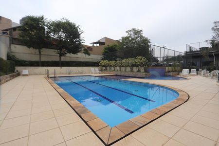 Apartamento à venda com 64m², 2 quartos e 1 vagaÁrea comum - Piscina