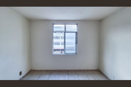 Sala de apartamento para alugar com 2 quartos, 45m² em Olaria, Rio de Janeiro