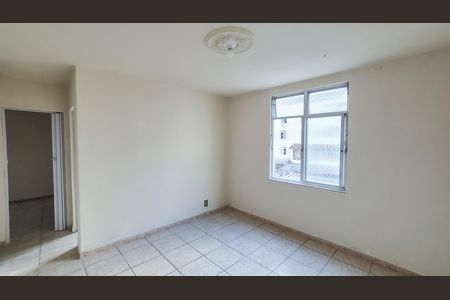Sala de apartamento para alugar com 2 quartos, 45m² em Olaria, Rio de Janeiro