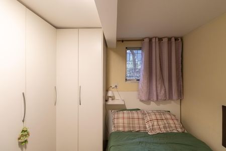 Casa à venda com 100m², 4 quartos e 2 vagas Casa à venda com 100m², 4 quartos e 2 vagasSuíte