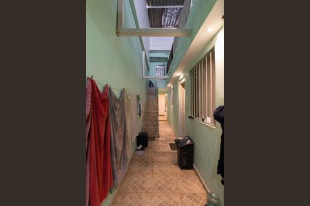 Casa à venda com 100m², 4 quartos e 2 vagas Casa à venda com 100m², 4 quartos e 2 vagasEntrada