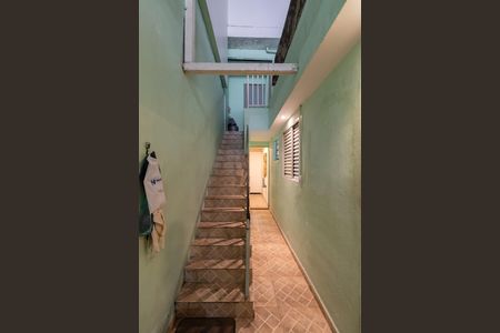 Casa à venda com 100m², 4 quartos e 2 vagas Casa à venda com 100m², 4 quartos e 2 vagasCorredor