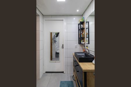 Casa à venda com 100m², 4 quartos e 2 vagas Casa à venda com 100m², 4 quartos e 2 vagasBanheiro Suíte