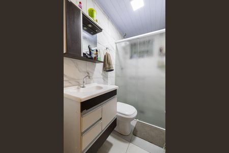 Casa à venda com 100m², 4 quartos e 2 vagas Casa à venda com 100m², 4 quartos e 2 vagasBanheiro Suíte