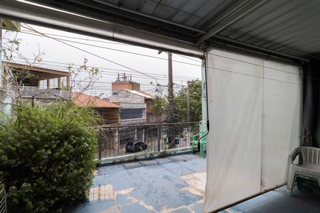 Casa à venda com 100m², 4 quartos e 2 vagas Casa à venda com 100m², 4 quartos e 2 vagasTerraço
