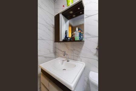 Casa à venda com 100m², 4 quartos e 2 vagas Casa à venda com 100m², 4 quartos e 2 vagasBanheiro