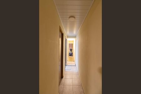 Casa à venda com 100m², 4 quartos e 2 vagas Casa à venda com 100m², 4 quartos e 2 vagasCorredor
