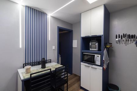 Casa à venda com 100m², 4 quartos e 2 vagas Casa à venda com 100m², 4 quartos e 2 vagasCozinha