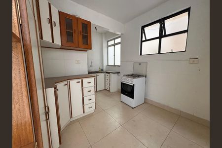 Cozinha - Armários de apartamento para alugar com 2 quartos, 60m² em Setor Bueno, Goiânia