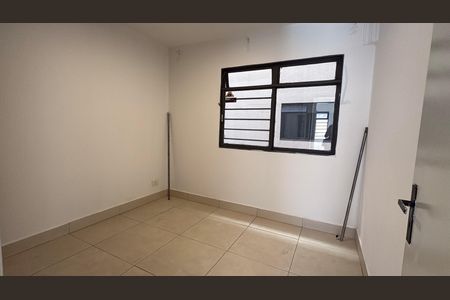 Quarto 2 de apartamento para alugar com 2 quartos, 60m² em Setor Bueno, Goiânia