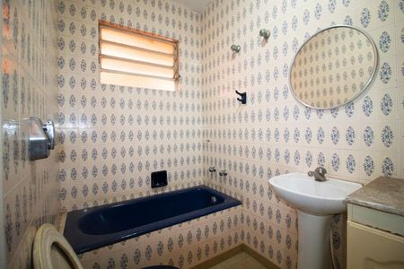 Casa para alugar com 140m², 3 quartos e 1 vagaBanheiro Corredor
