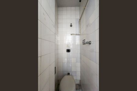 Apartamento para alugar com 65m², 2 quartos e sem vaga Apartamento para alugar com 65m², 2 quartos e sem vagaBanheiro de Serviço