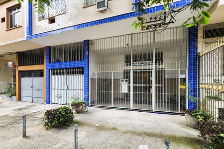 Apartamento para alugar com 65m², 2 quartos e sem vaga Apartamento para alugar com 65m², 2 quartos e sem vagaFachada