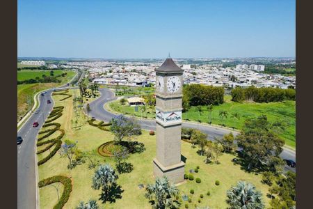 Casa de condomínio para alugar com 220m², 3 quartos e 4 vagas