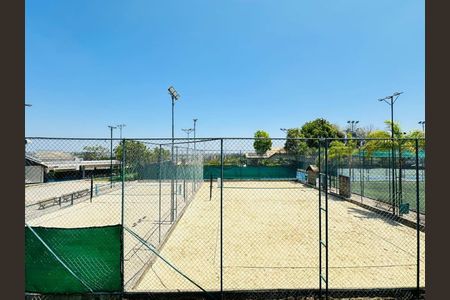 Casa de condomínio para alugar com 220m², 3 quartos e 4 vagas