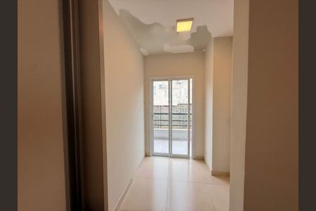 Casa de condomínio para alugar com 220m², 3 quartos e 4 vagas