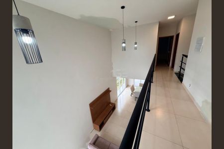 Casa de condomínio para alugar com 220m², 3 quartos e 4 vagas