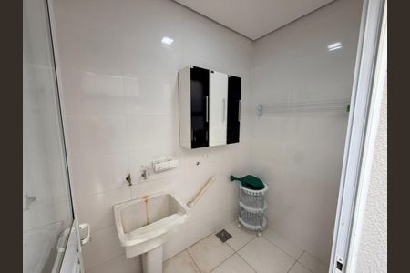 Casa de condomínio para alugar com 220m², 3 quartos e 4 vagas