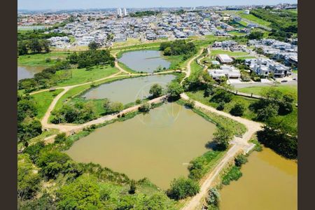 Casa de condomínio para alugar com 220m², 3 quartos e 4 vagas