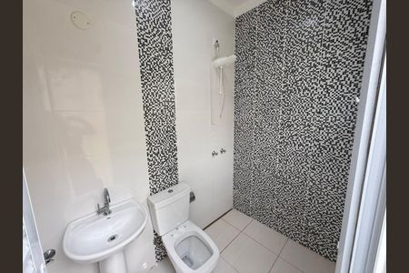 Casa de condomínio para alugar com 220m², 3 quartos e 4 vagas