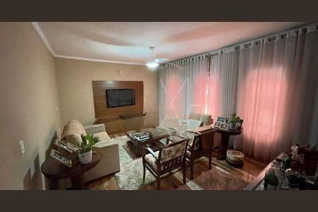 Casa à venda com 180m², 3 quartos e 4 vagas