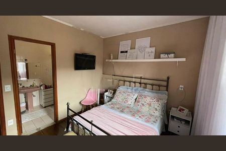 Casa à venda com 180m², 3 quartos e 4 vagas