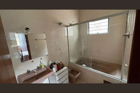 Casa à venda com 180m², 3 quartos e 4 vagas