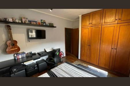 Casa à venda com 180m², 3 quartos e 4 vagas