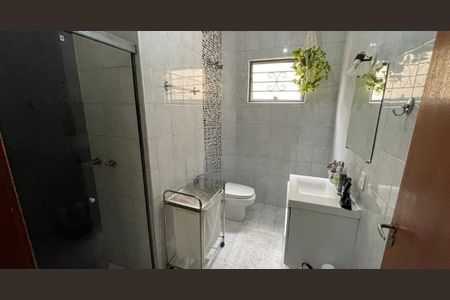 Casa à venda com 180m², 3 quartos e 4 vagas