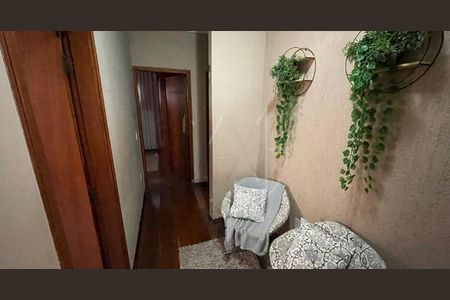 Casa à venda com 180m², 3 quartos e 4 vagas