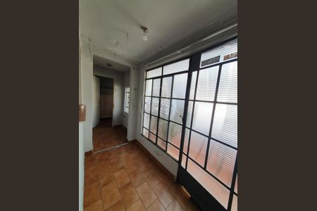 Casa à venda com 153m², 3 quartos e 4 vagas