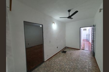 Casa à venda com 153m², 3 quartos e 4 vagas