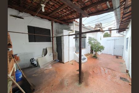 Casa à venda com 153m², 3 quartos e 4 vagas