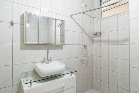 Apartamento para alugar com 75m², 2 quartos e sem vagaBanheiro